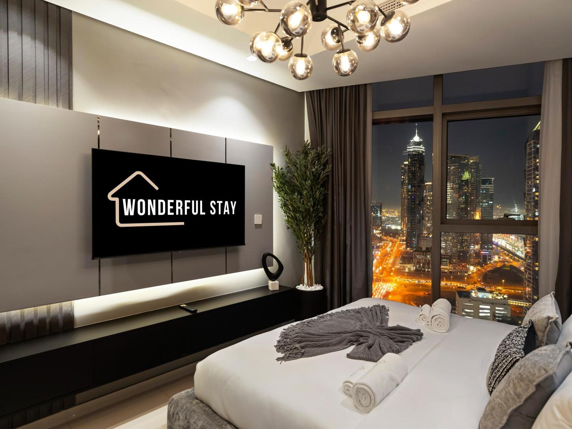شقة Wonderfulstay At Paramount - Highest Infinity Pool - Burj Khalifa View - Brand New Luxury دبي